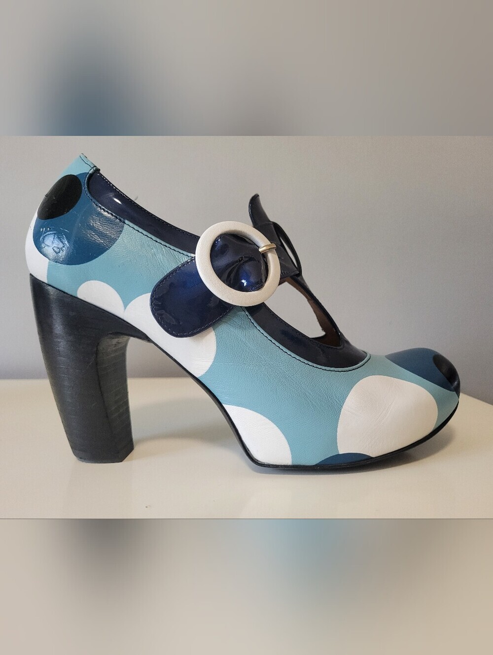 Fluevog Views Arbus Leather T-Strap Heels, Size 8 - Picture 8 of 12